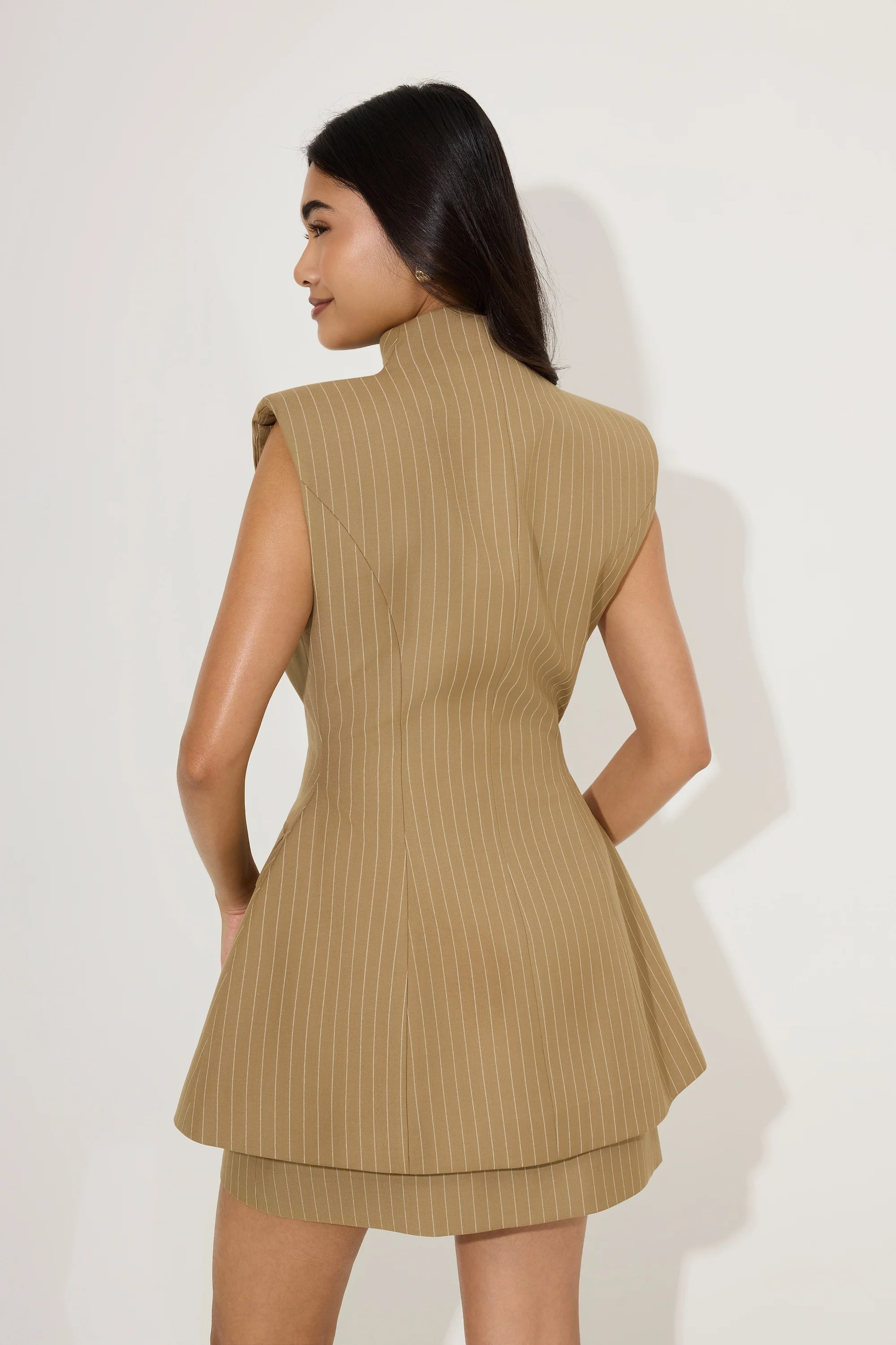 Tailored Sleeveless Blazer - Image 4